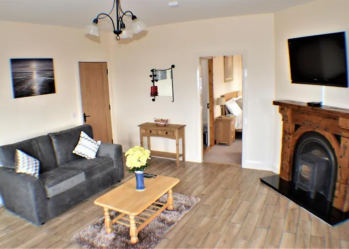 Sea Breeze Apartment *