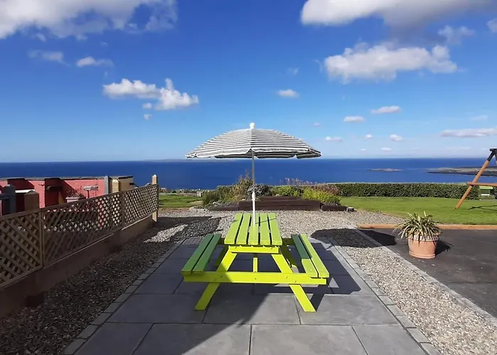 Sea Breeze Apartment *